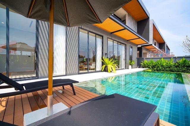 LINE_ALBUM_Long one type A_250331_3.jpg